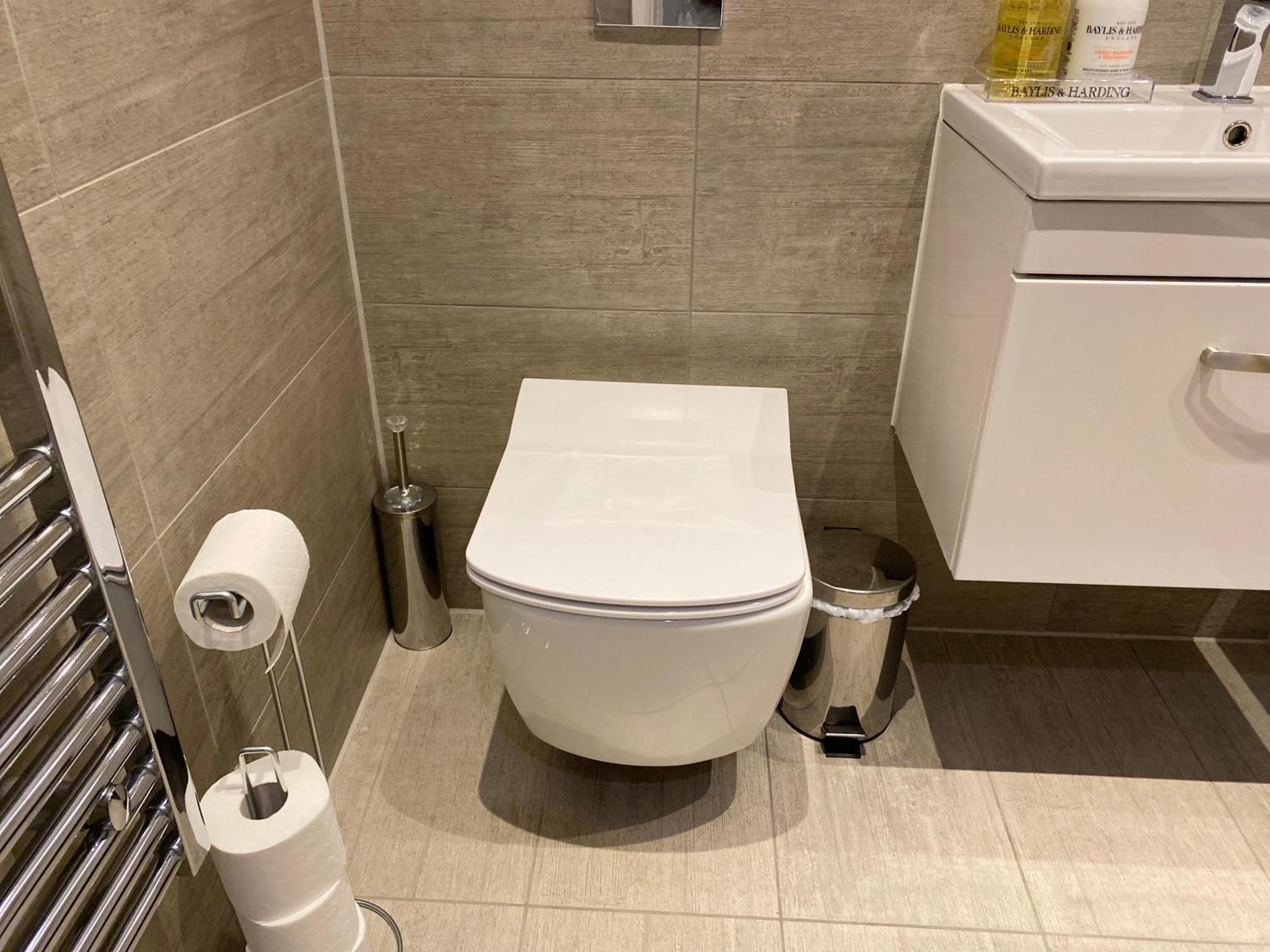 Newpointe Stunning 1-Bedroom Serviced Apartment Milton Keynes Zimmer foto